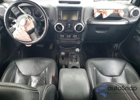 2015 Jeep Wrangler Unlimited Sahara z USA, uszkodzony, nr VIN 1C4BJWEG6FL646259